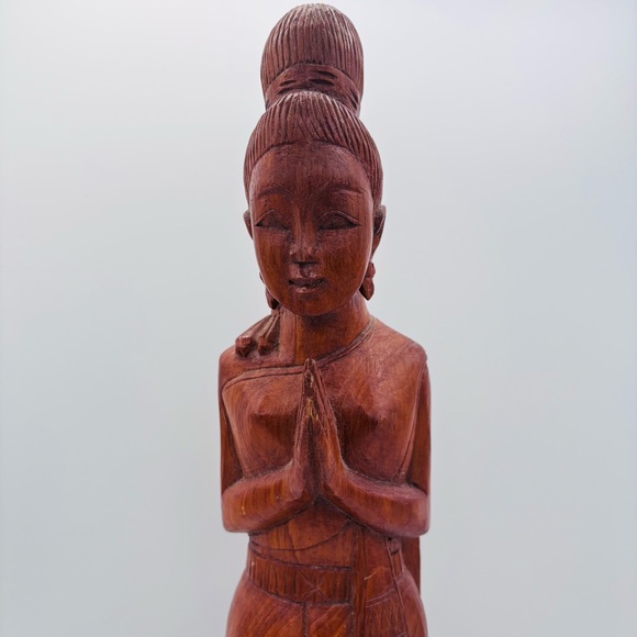 Vintage Thai Sawasdee Women/Lady Welcome Praying Statue Hand Carved Wood 18”Tall